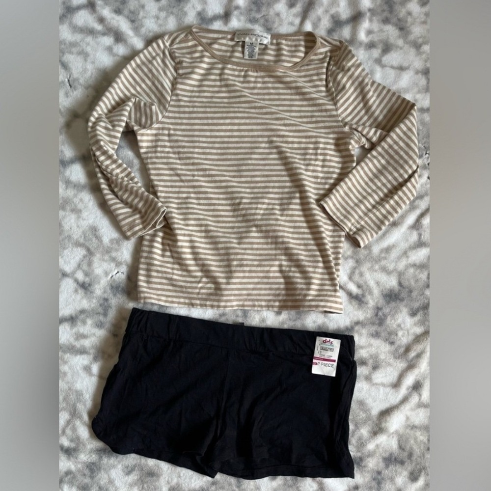 Evan Picone Women's Medium Striped Long Sleeve Top & Black Lounge Shorts Lot
